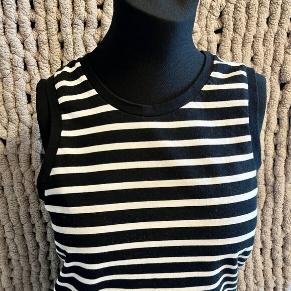 Banana Republic Black & White Striped Back Knot Tank Top Size Medium - Picture 4 of 9